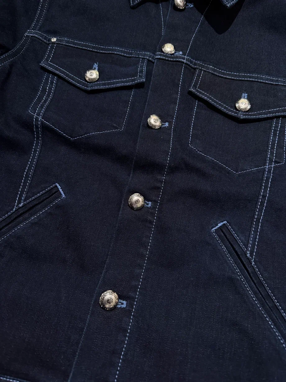 Джинсовая куртка